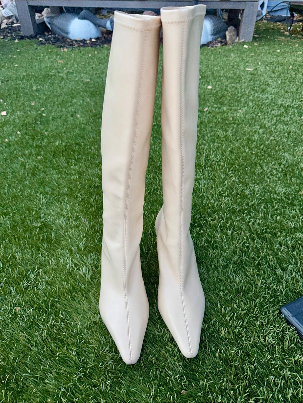 Zara Milk Boots (Style Code: 2010/610/001) sz 7 Knee High 3” Heel